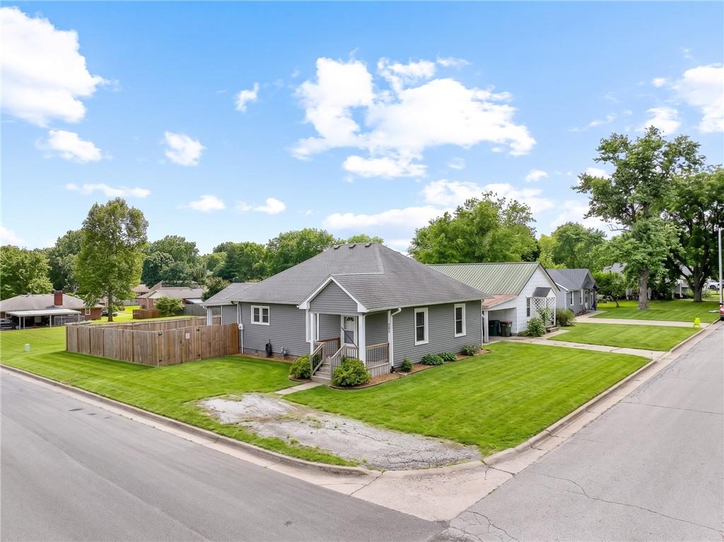 Listing Photo MLS #HMS2623388