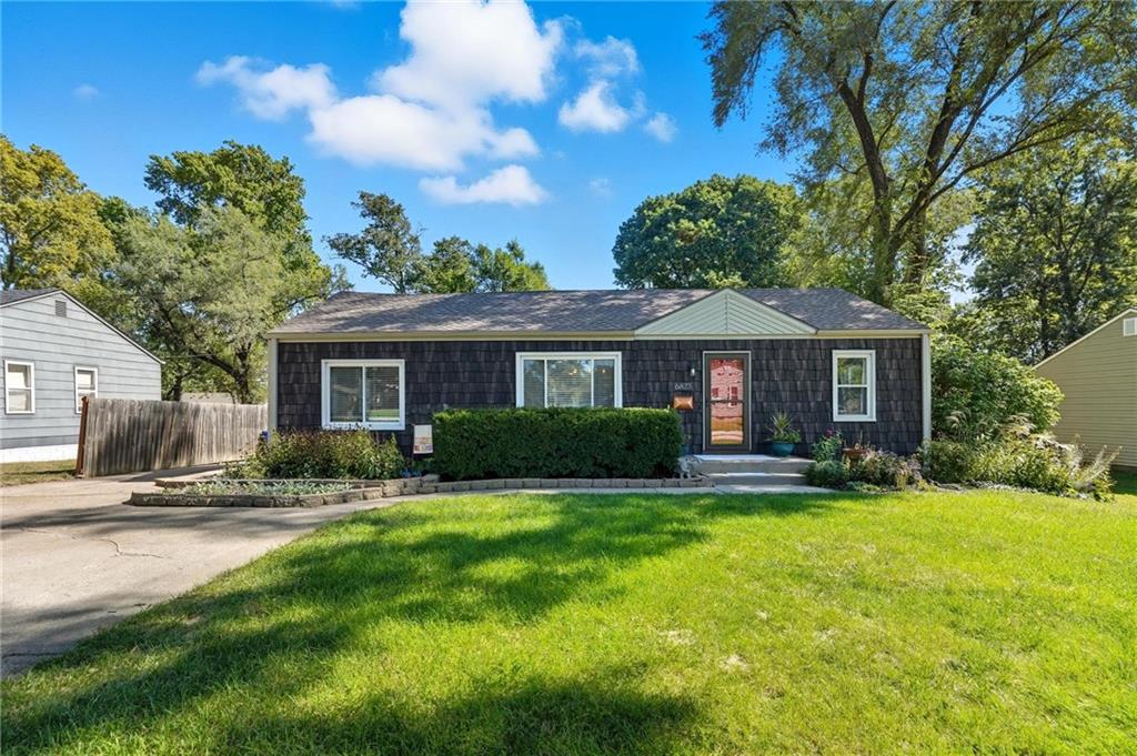 Listing Photo MLS #HMS2623397