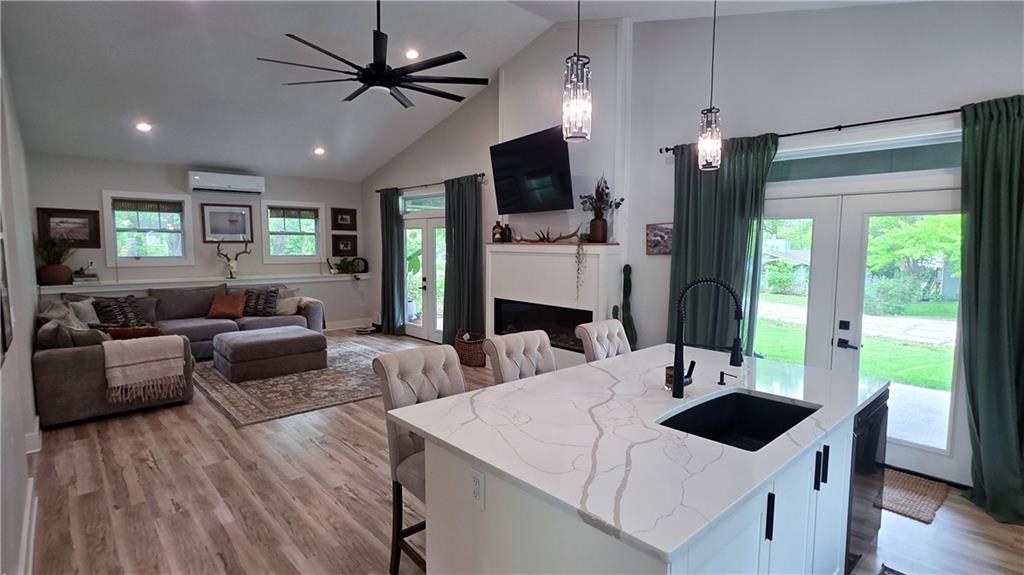 Listing Photo MLS #HMS2623536