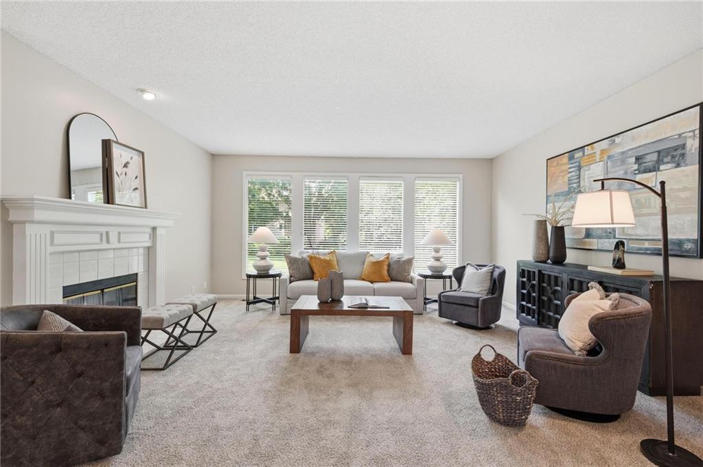 Listing Photo MLS #HMS2623598