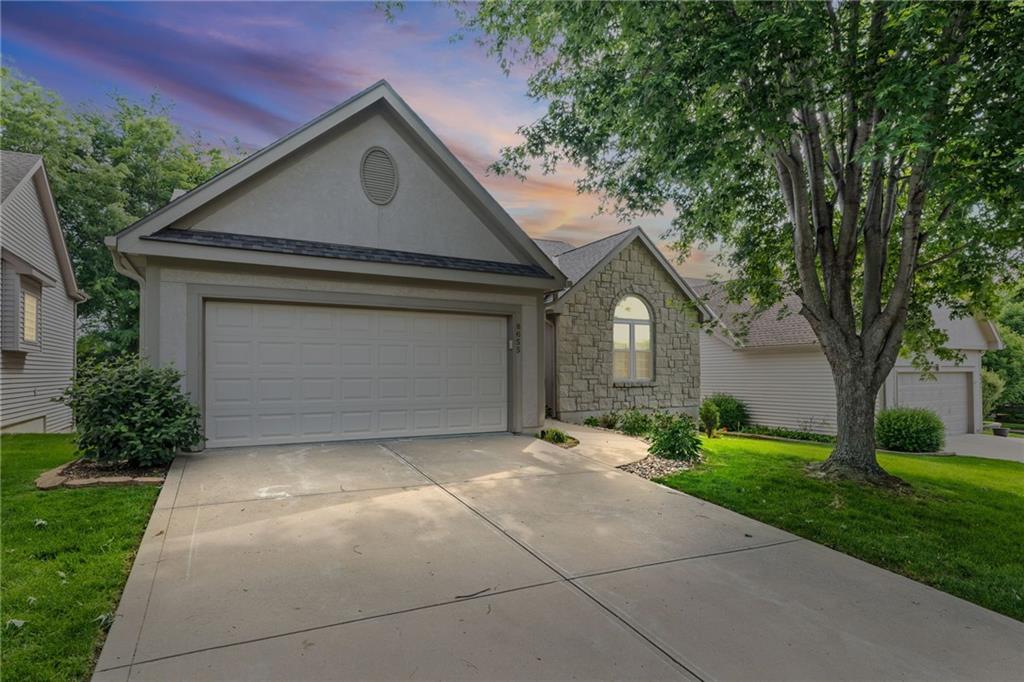 Listing Photo MLS #HMS2623774