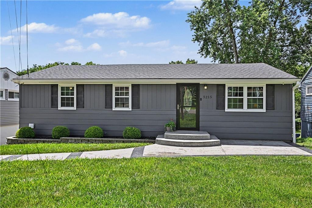 Listing Photo MLS #HMS2623804
