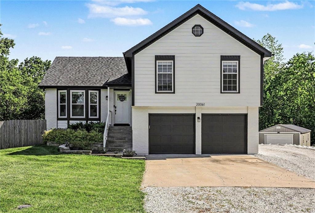 Listing Photo MLS #HMS2624121