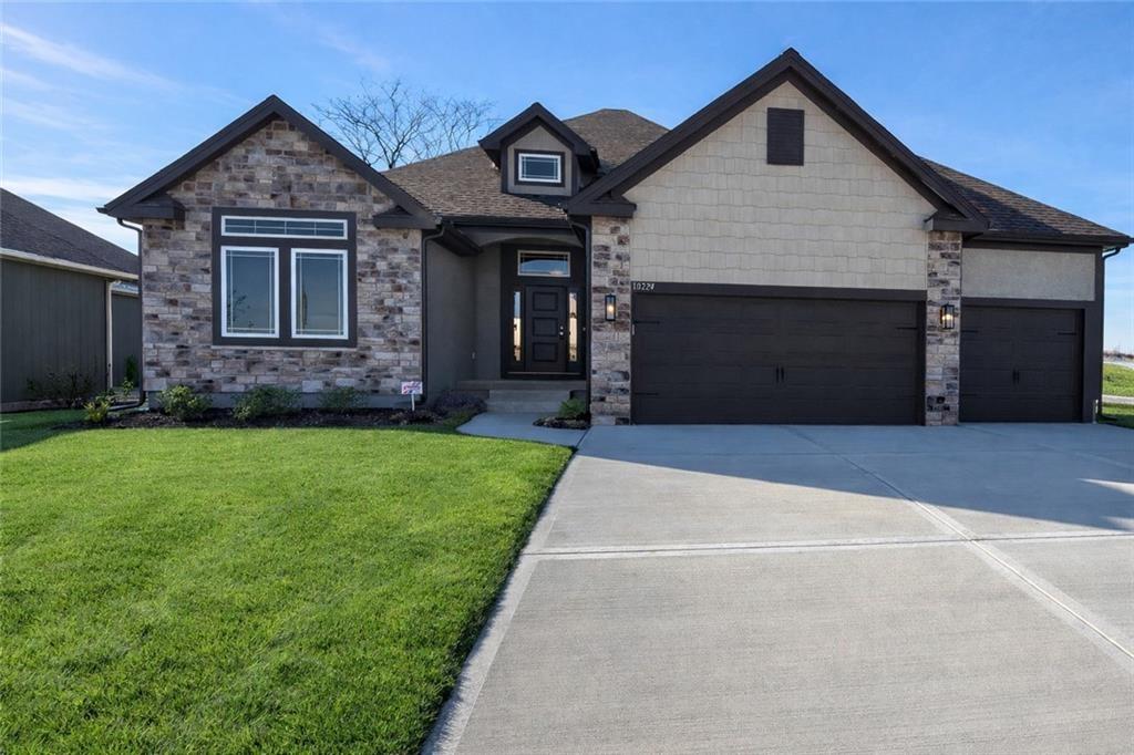 Listing Photo MLS #HMS2624234