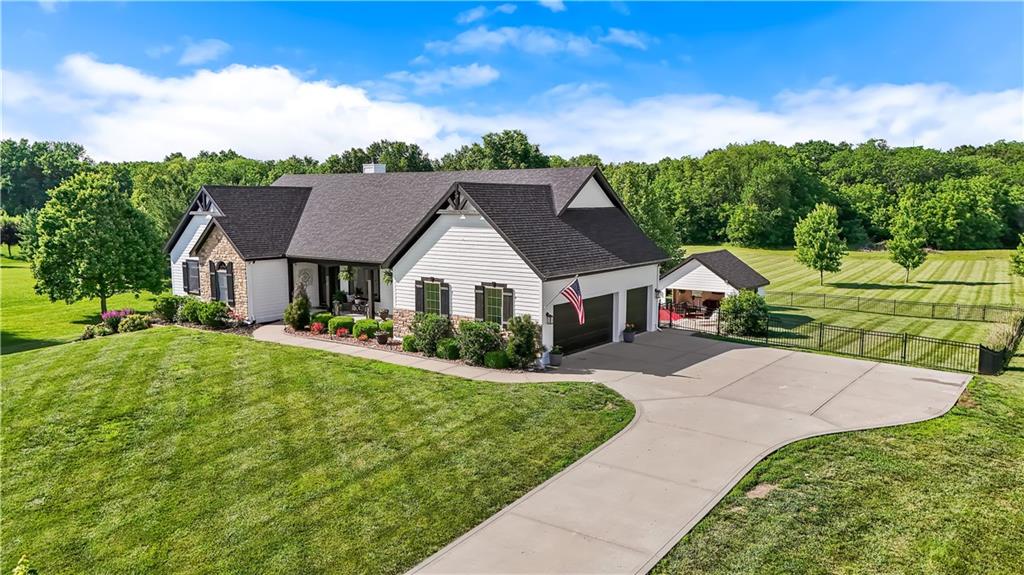 Listing Photo MLS #HMS2624297