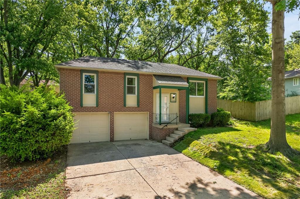 Listing Photo MLS #HMS2624302