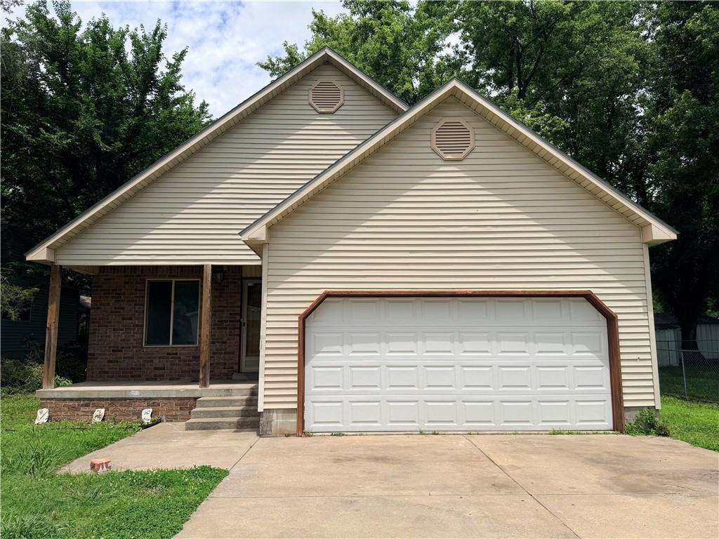 Listing Photo MLS #HMS2624451