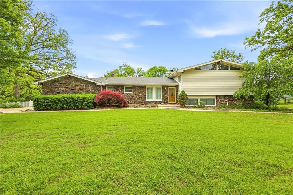 Listing Photo MLS #HMS2624610