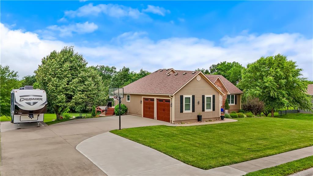 Listing Photo MLS #HMS2624623