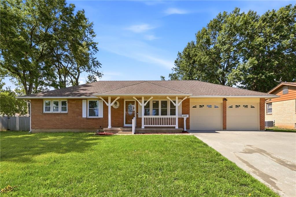 Listing Photo MLS #HMS2624657