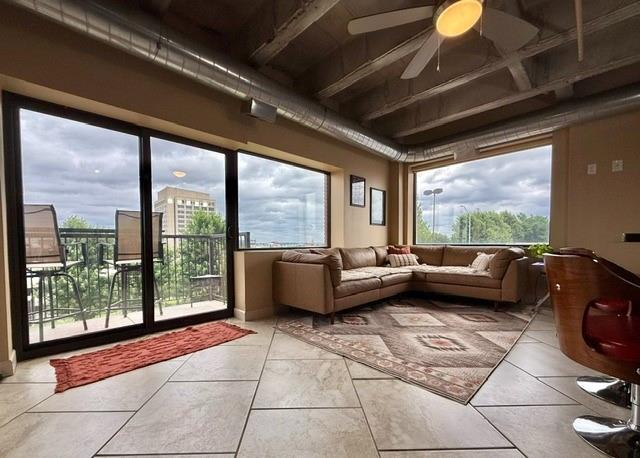 Listing Photo MLS #HMS2625077