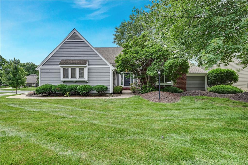 Listing Photo MLS #HMS2625125