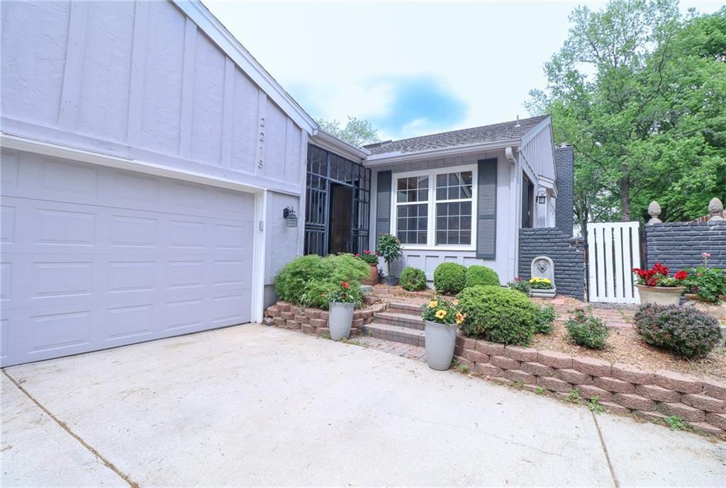 Listing Photo MLS #HMS2625153