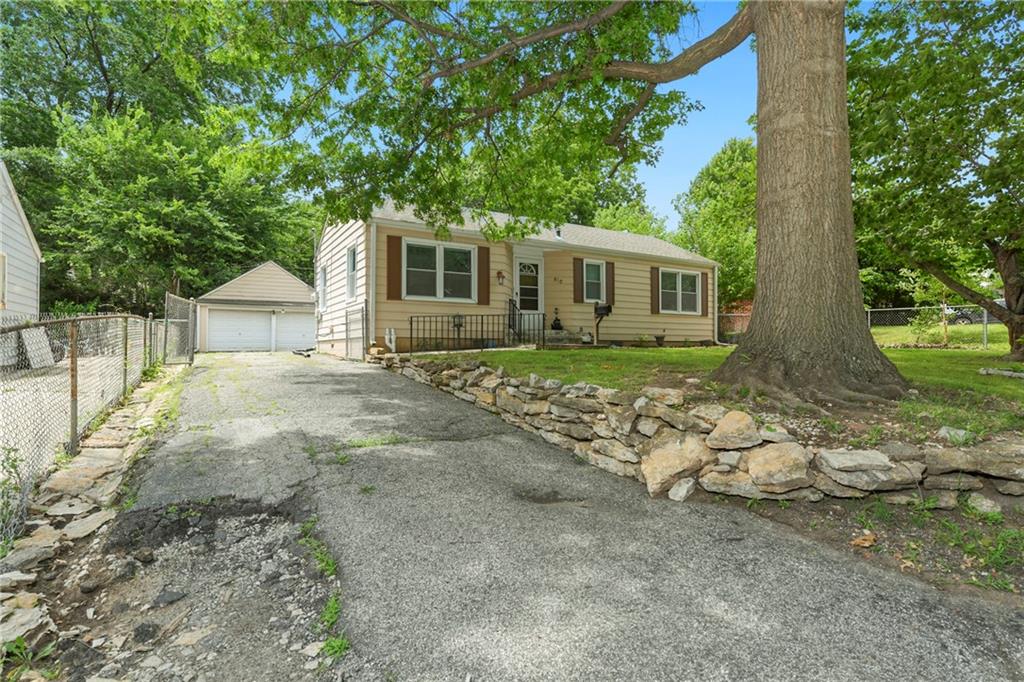 Listing Photo MLS #HMS2625341