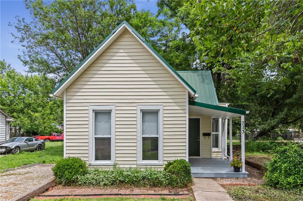 Listing Photo MLS #HMS2625396