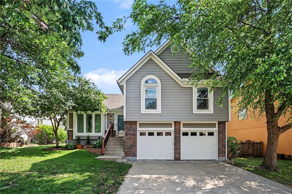 Listing Photo MLS #HMS2625432