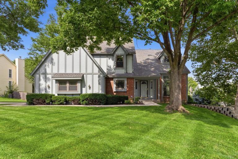 Listing Photo MLS #HMS2625535