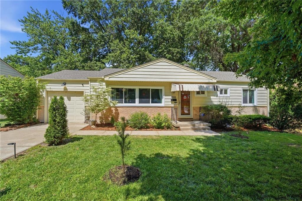 Listing Photo MLS #HMS2625542