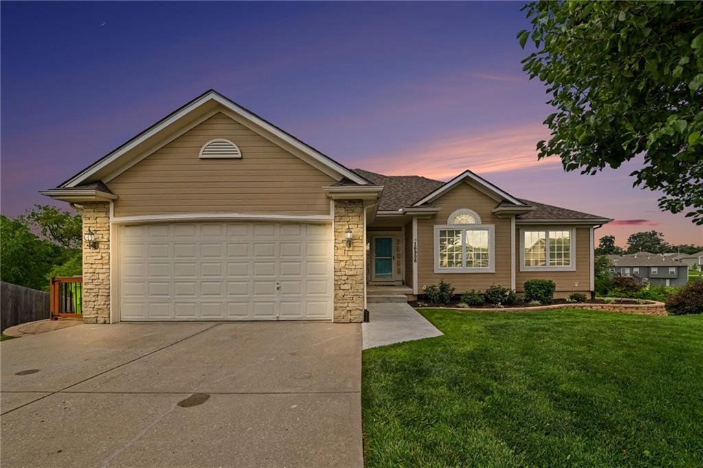 Listing Photo MLS #HMS2625556