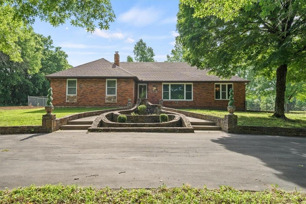 Listing Photo MLS #HMS2625604