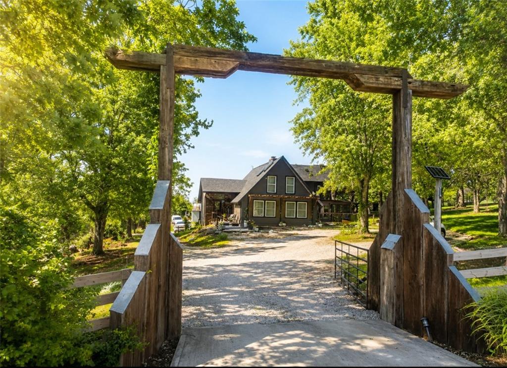 Listing Photo MLS #HMS2625617