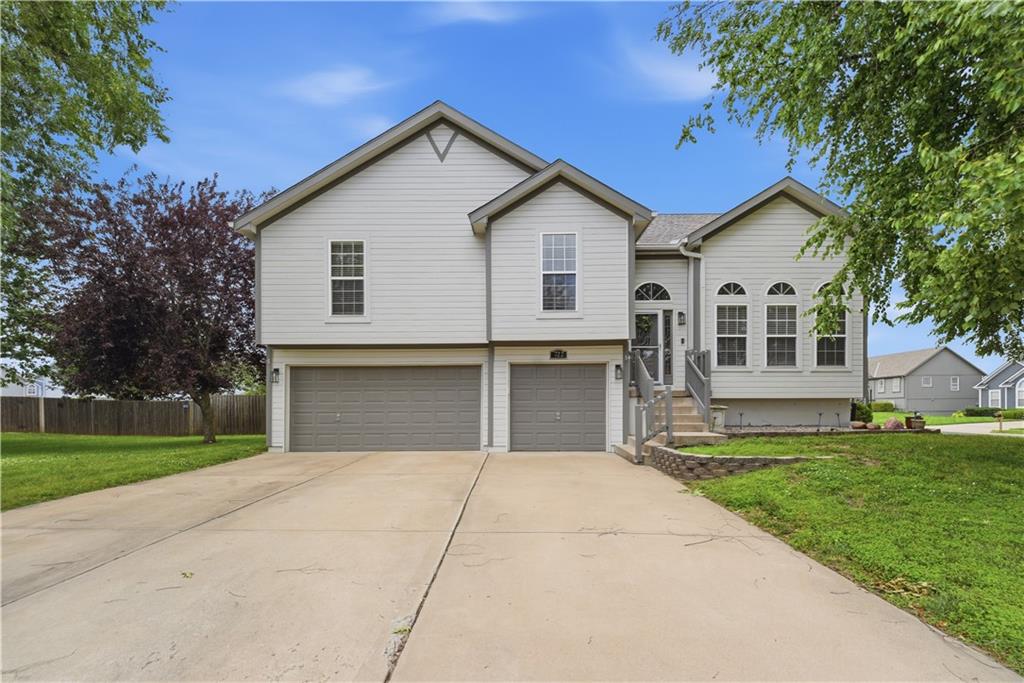 Listing Photo MLS #HMS2625662