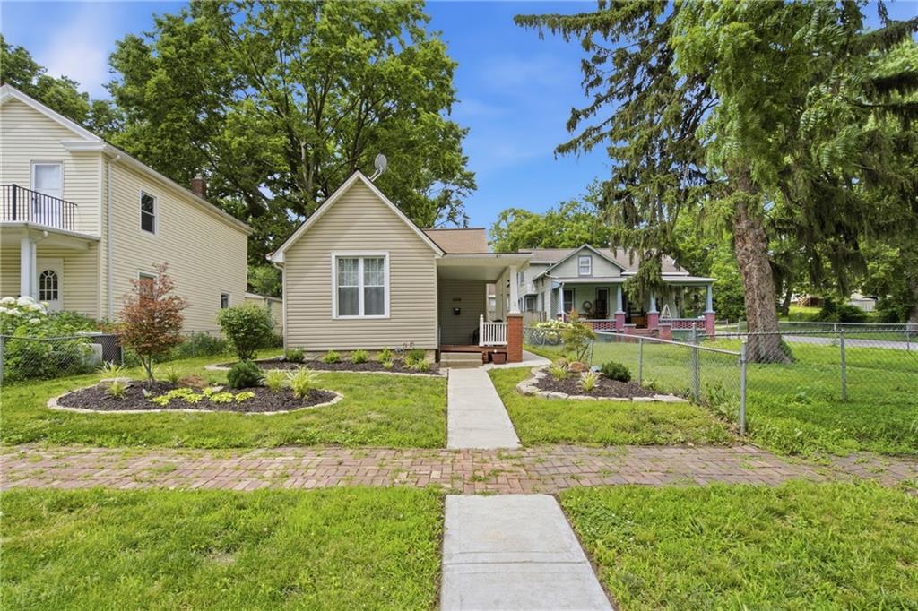 Listing Photo MLS #HMS2625698