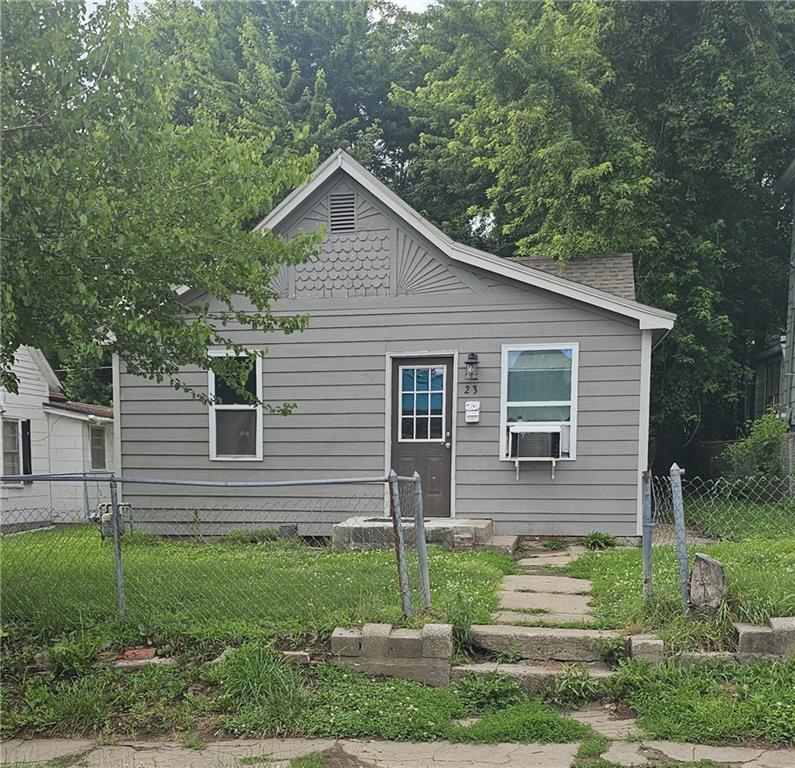 Listing Photo MLS #HMS2625763