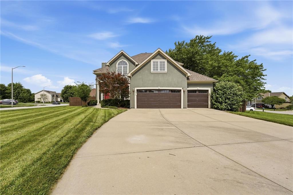 Listing Photo MLS #HMS2625839