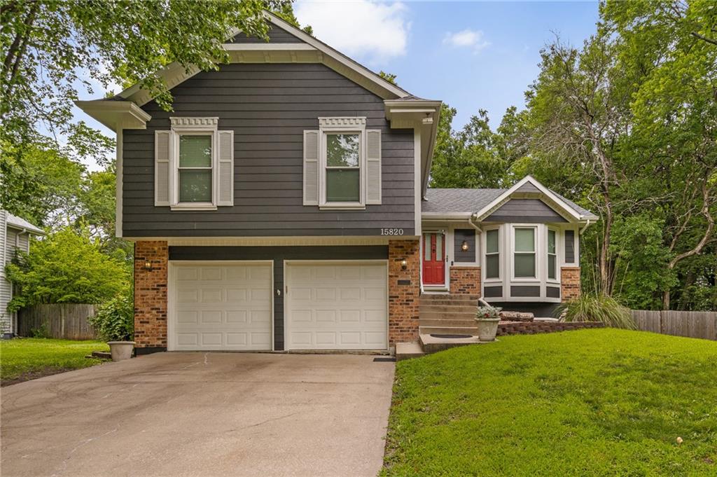 Listing Photo MLS #HMS2625845