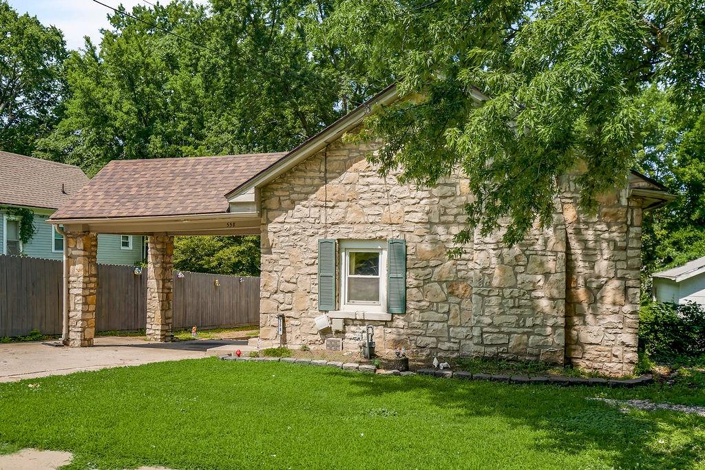 Listing Photo MLS #HMS2625903