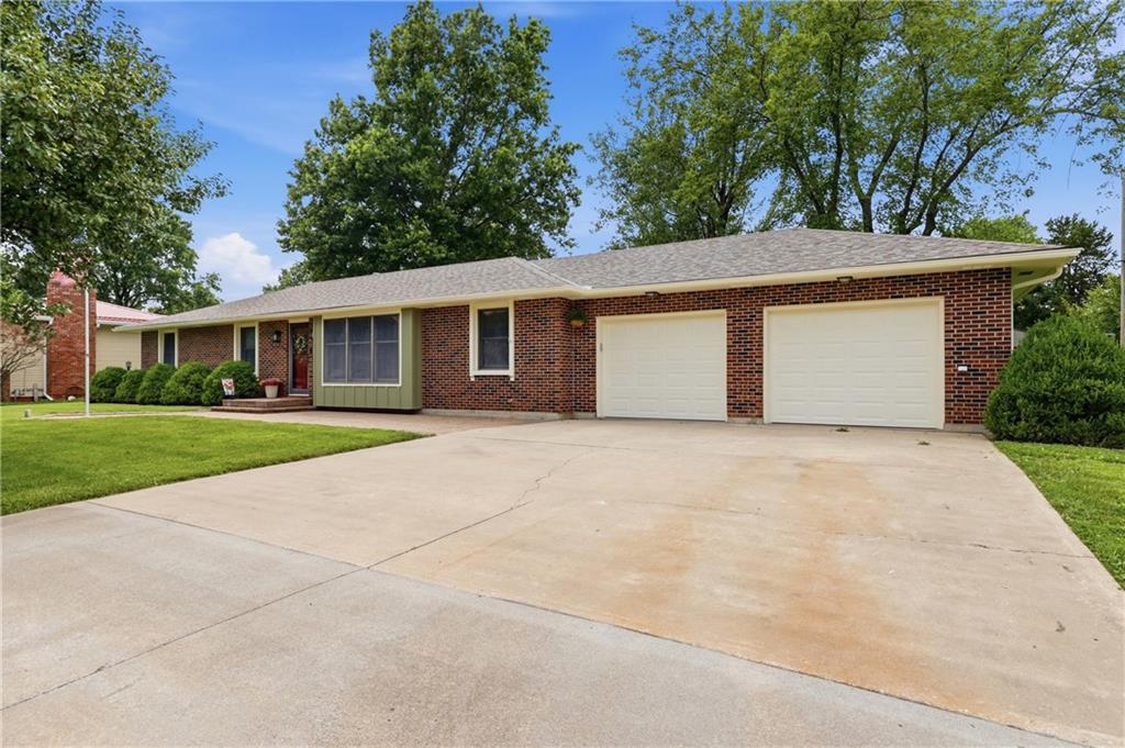 Listing Photo MLS #HMS2625922