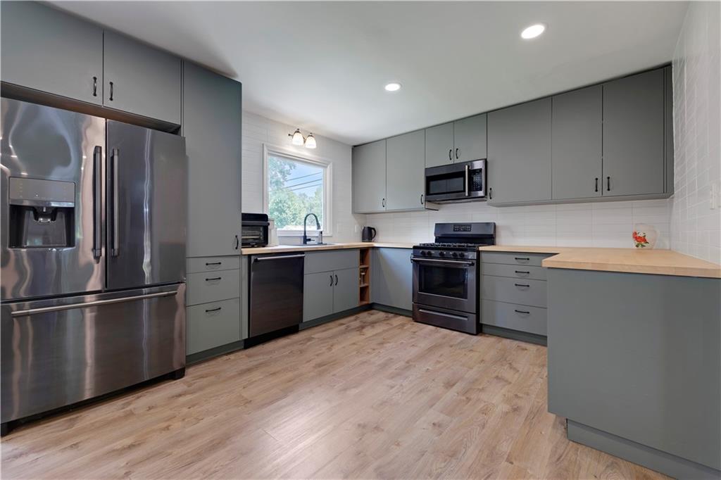 Listing Photo MLS #HMS2625971