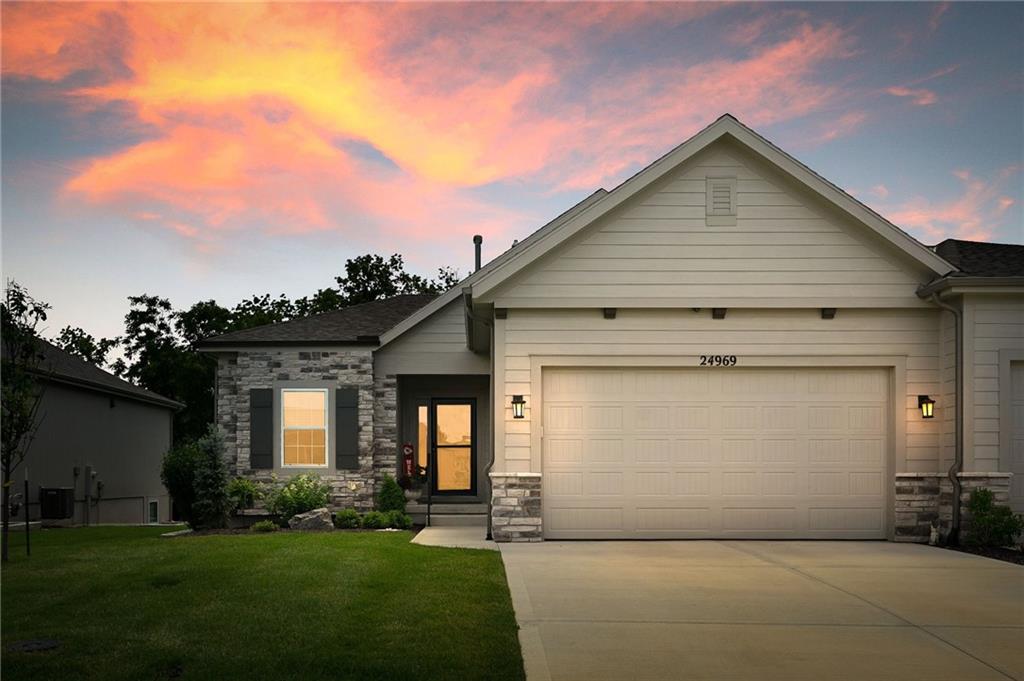 Listing Photo MLS #HMS2625997