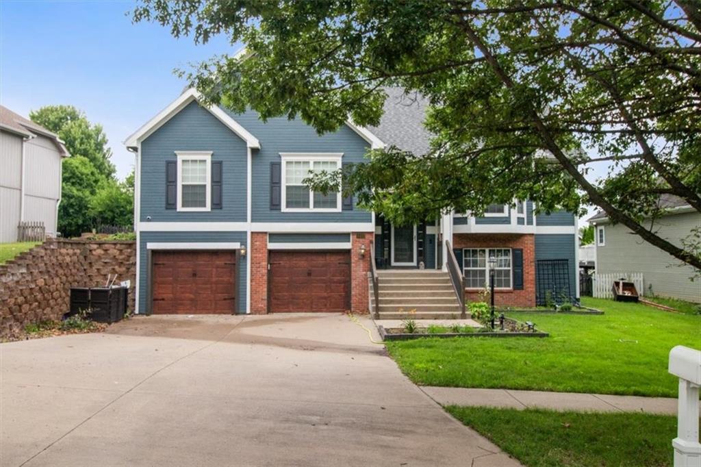 Listing Photo MLS #HMS2626009