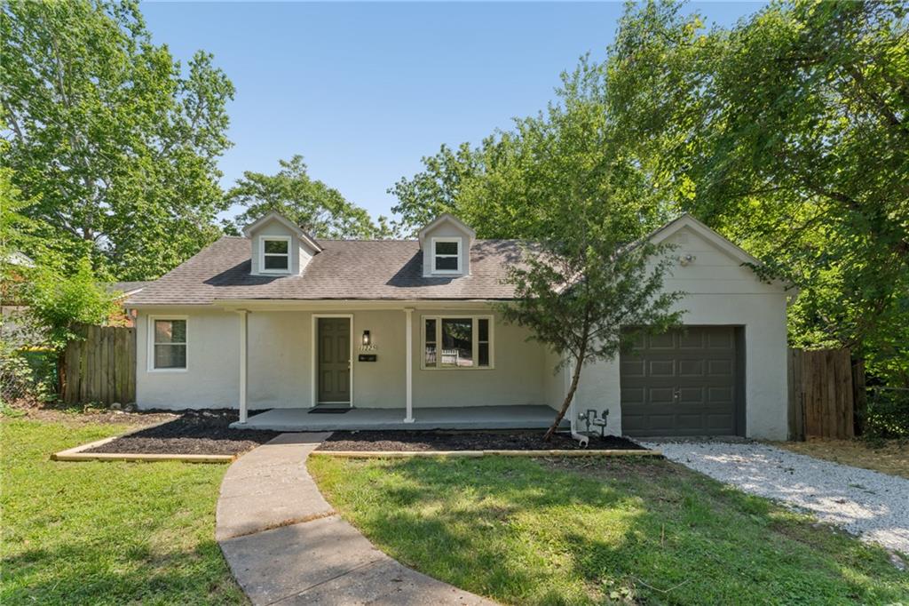 Listing Photo MLS #HMS2626019