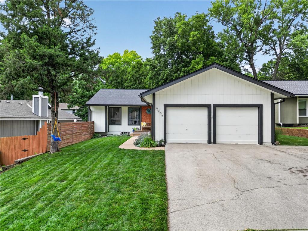 Listing Photo MLS #HMS2626076