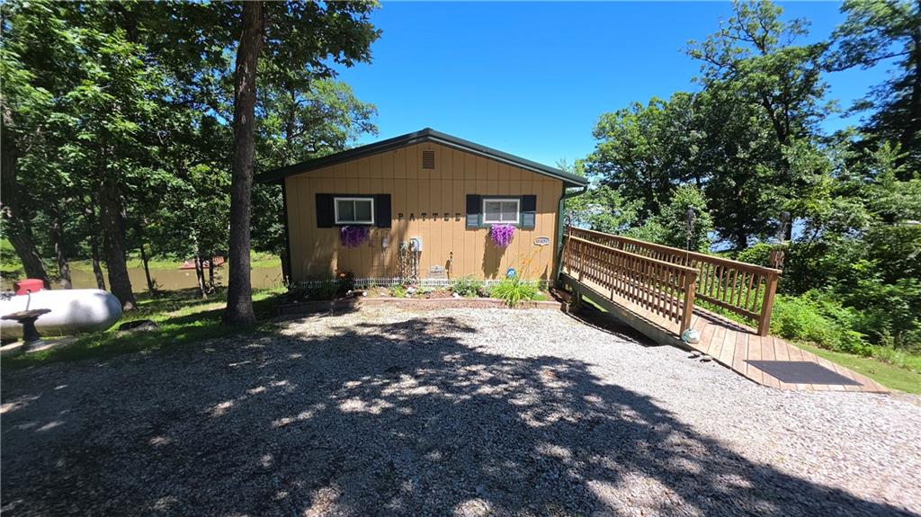Listing Photo MLS #HMS2626080