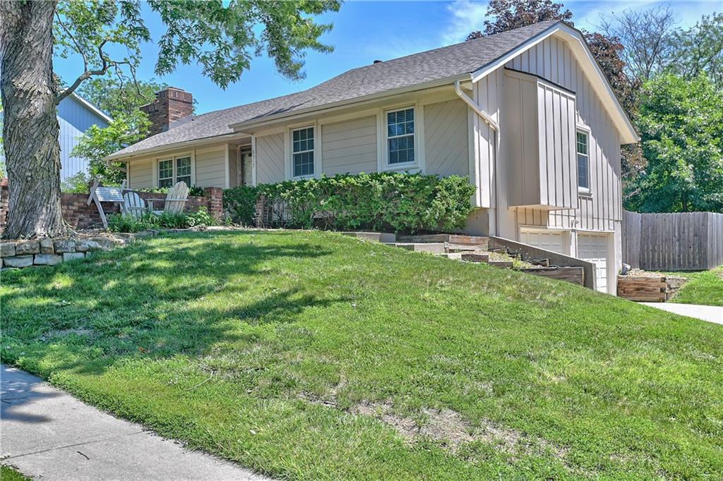 Listing Photo MLS #HMS2626092