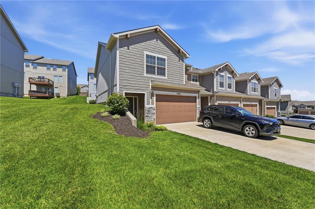 Listing Photo MLS #HMS2626107