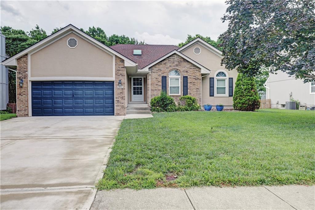 Listing Photo MLS #HMS2626155