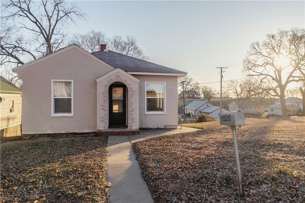 Listing Photo MLS #HMS2626190