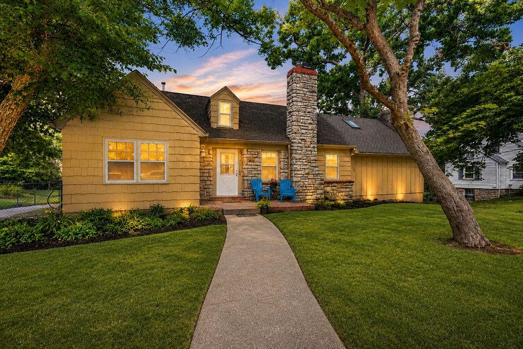Listing Photo MLS #HMS2626296