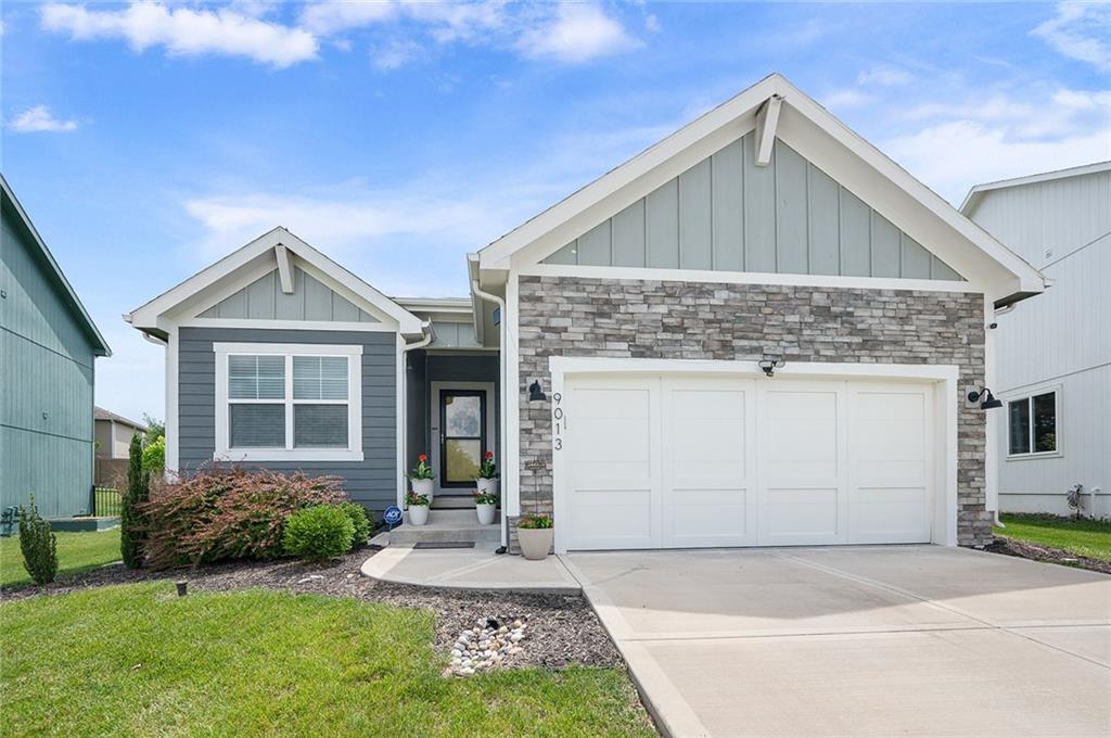 Listing Photo MLS #HMS2626453