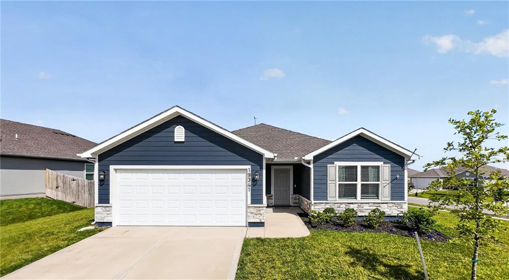 Listing Photo MLS #HMS2626645