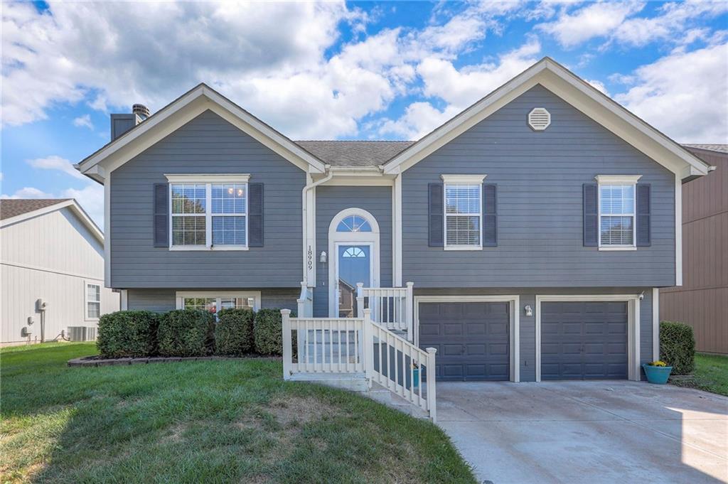 Listing Photo MLS #HMS2626808