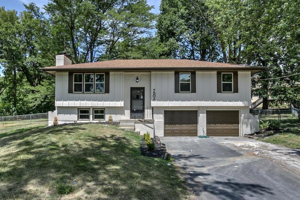 Listing Photo MLS #HMS2626876