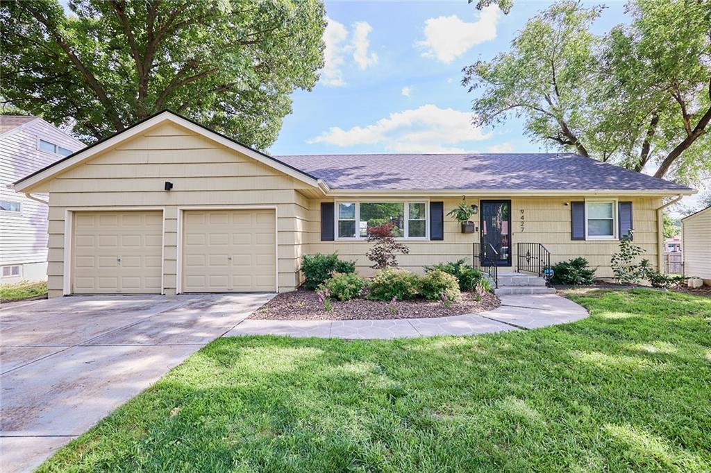 Listing Photo MLS #HMS2626882