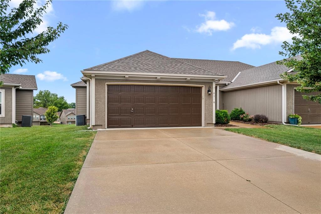 Listing Photo MLS #HMS2626903