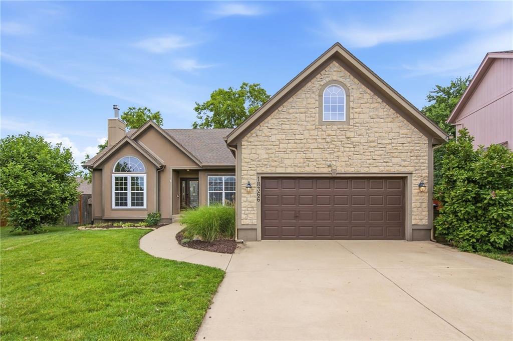 Listing Photo MLS #HMS2626980